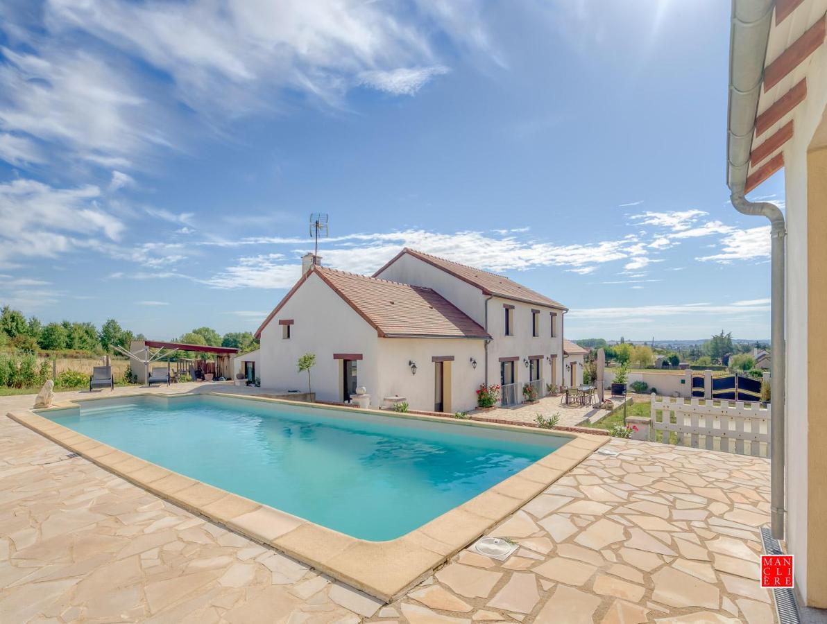 Maison Blanche Piscine Et Petit Dejeuner Chatellerault Ngoại thất bức ảnh